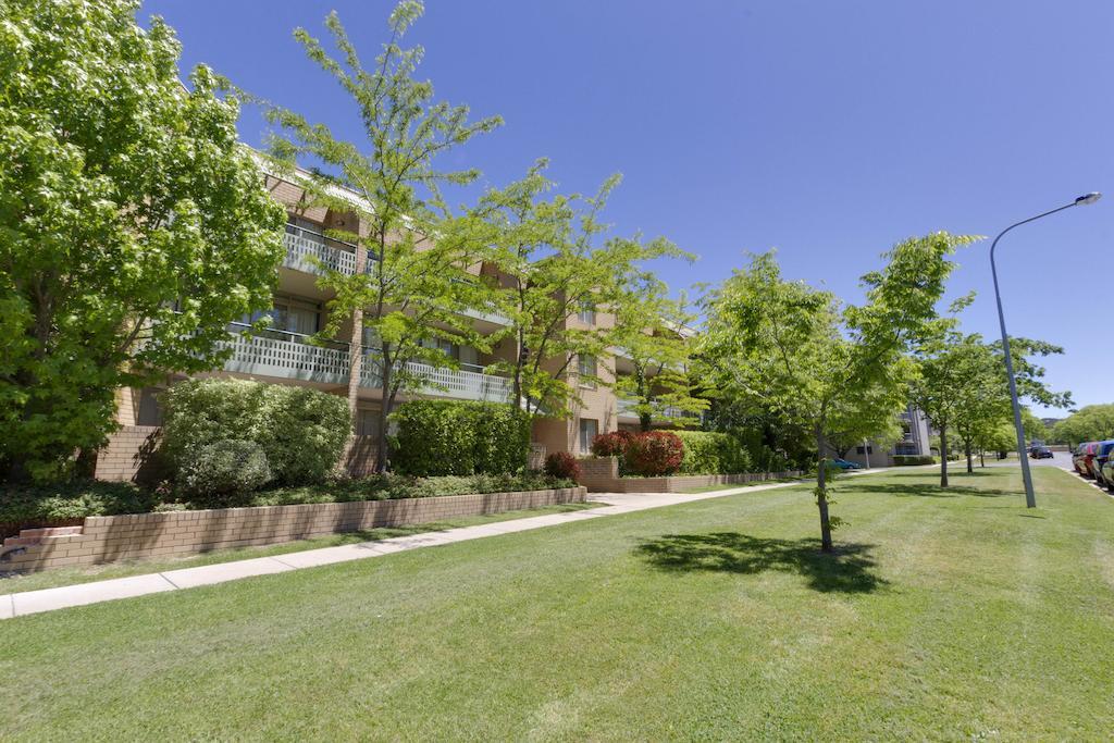Kingston Terrace Serviced Apartments Канберра Экстерьер фото