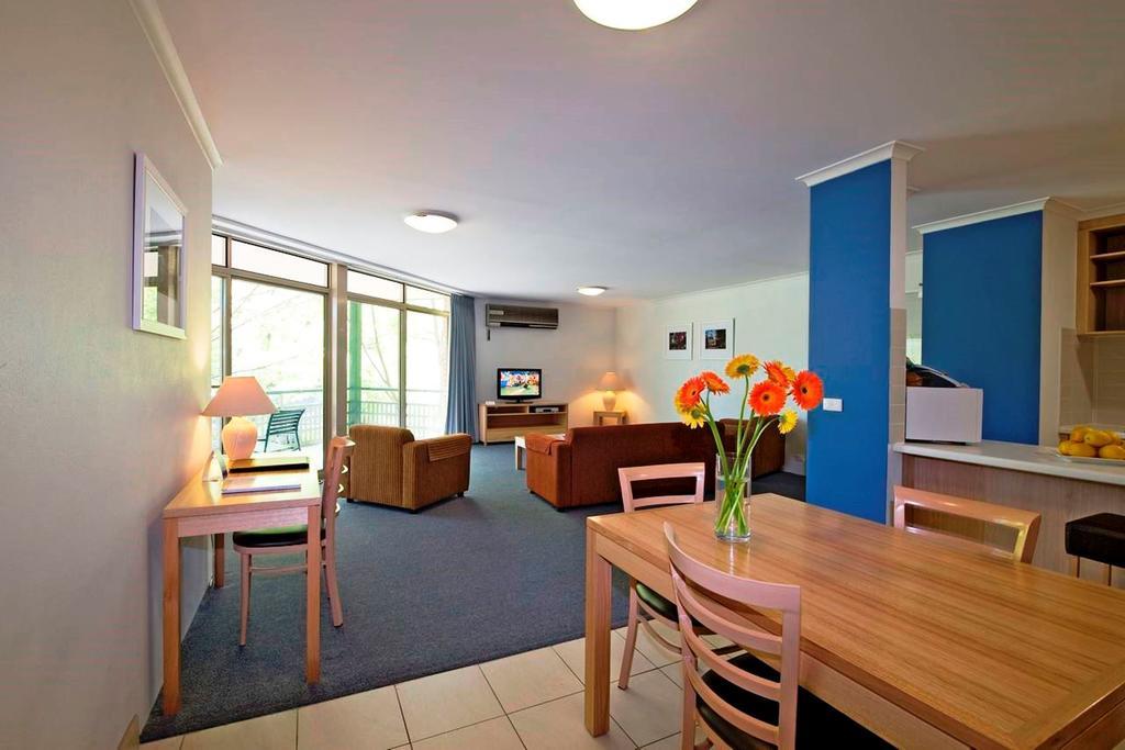 Kingston Terrace Serviced Apartments Канберра Экстерьер фото